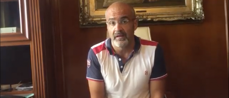 VIDEO/ “Mio figlio è autistico ed ha bisogno di cure. Liste di attesa insopportabili”, l’appello di un padre a De Luca