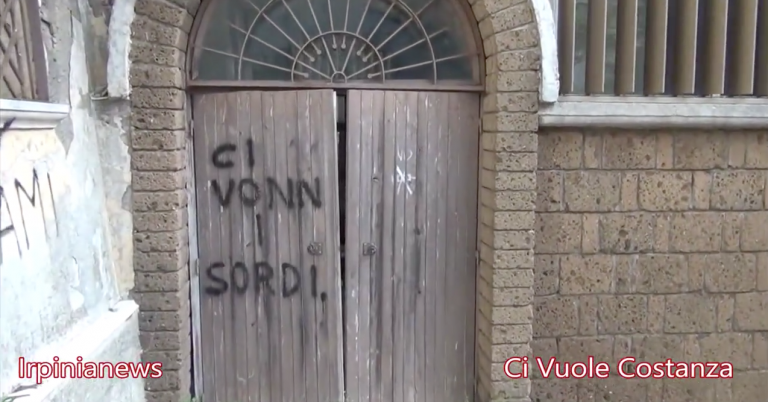 VIDEO/ Nell’Auditorium abbandonato documenti del comune a terra come rifiuti