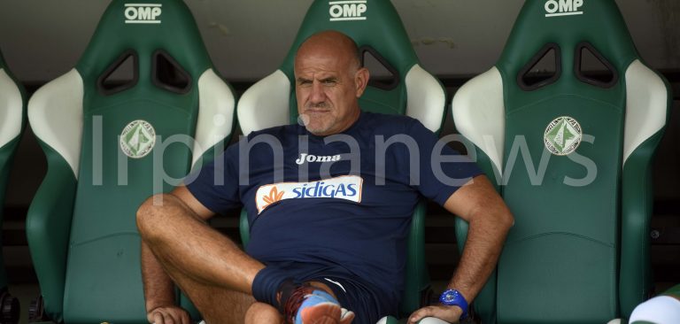 Calcio Avellino, mister Graziani dimesso dopo l’intervento all’occhio