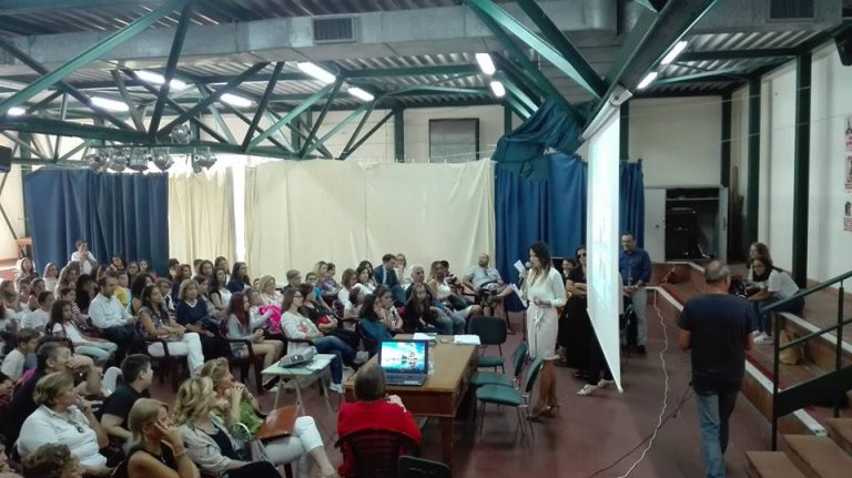 L’assessore Mancusi apre l’anno scolastico della “Perna-Alighieri”
