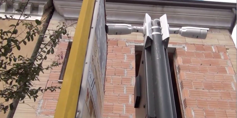 VIDEO/ In via Francesco Tedesco le nuove telecamere sorvegliano piante e pali della luce