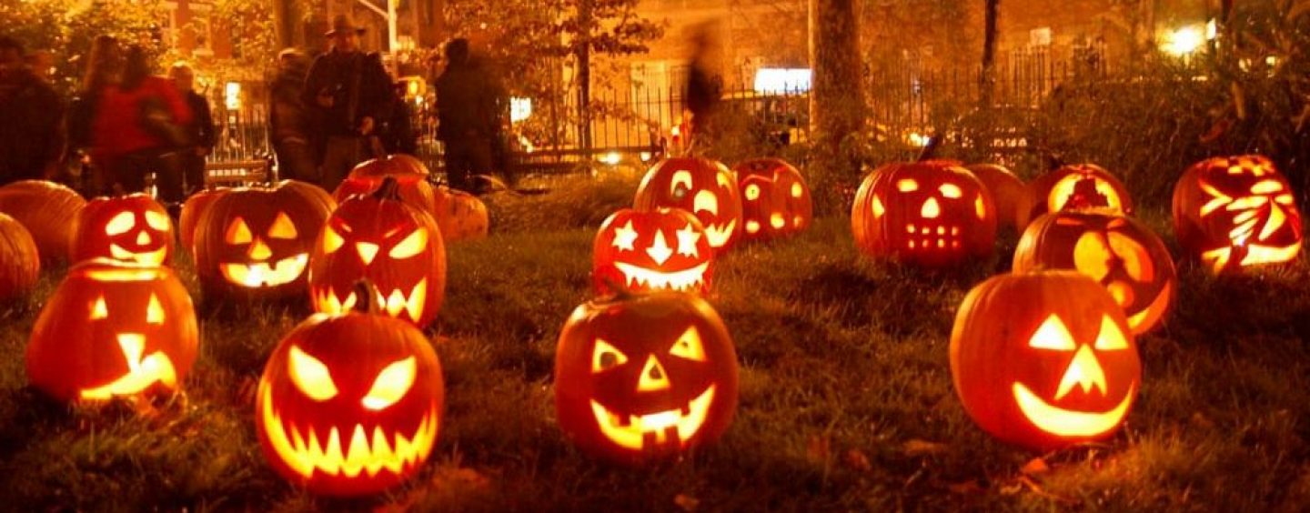 De Luca: “Tolleranza zero, stop feste e cortei funebri. Ad Halloween chiuderemo tutto dalle 22 in poi”