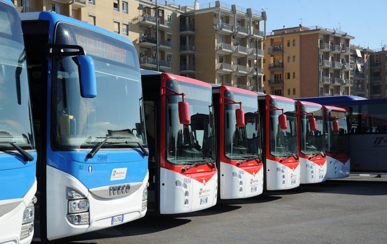 Guardie giurate sui bus Air: contro i vandali e chi non paga il biglietto