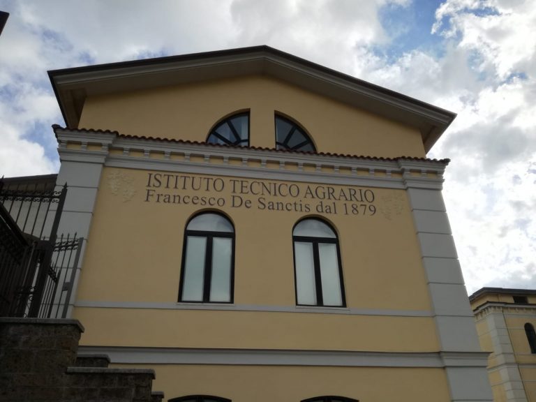 Siglata convenzione tra Campus Academy e l’Istituto Superiore “De Sanctis – D’Agostino” di Avellino