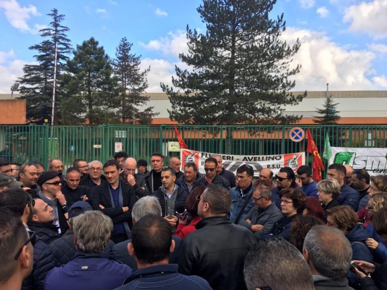 Ex Irisbus, attesa per l’arrivo di Bene. Curcio (Fiom): “Vogliamo risposte da Di Maio”