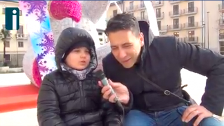 VIDEO/ I regali di Natale preferiti dagli avellinesi nel sondaggio di Irpinianews