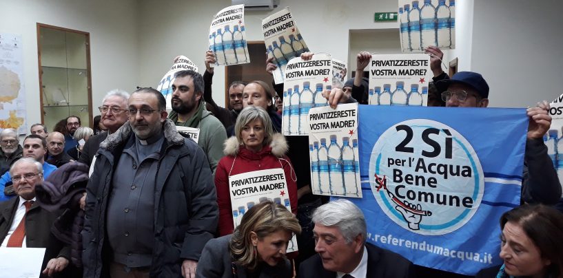 Il Comitato “Aspettando Godot”: le sorti dell’acqua irpina non le decidono del Basso De Caro o Livio Petitto