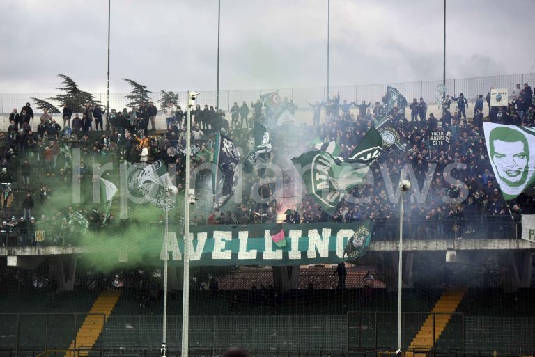 Avellino-Ternana, la Curva Sud scalda i motori: sarà festa al Partenio