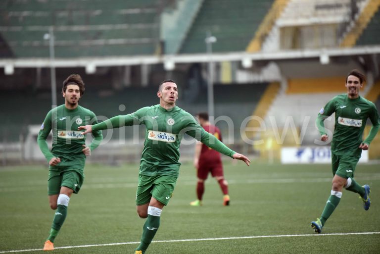 Avellino, è la settimana dei cerotti: si ferma anche De Vena