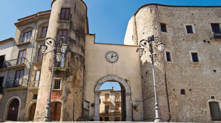 A Taurasi l’inaugurazione della mostra “Obiettivo 2030, sulle Ali delle Farfalle”