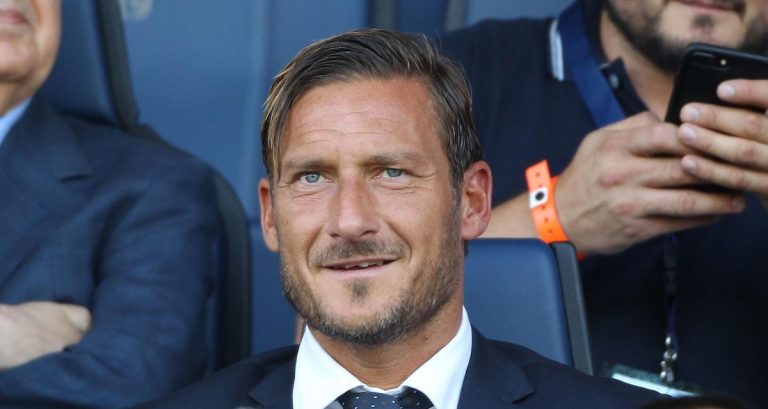 Francesco Totti compie 44 anni, gli auguri all’ex capitano