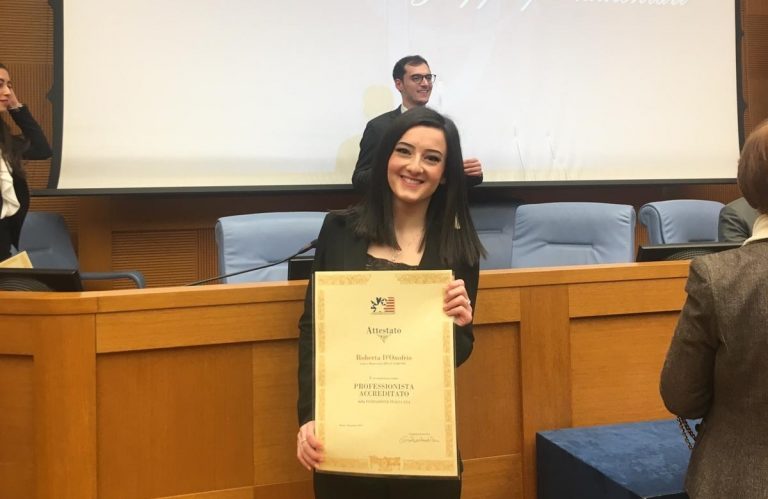 Studentessa premiata alla Camera dei Deputati: il caso GESESA al centro della tesi di laurea