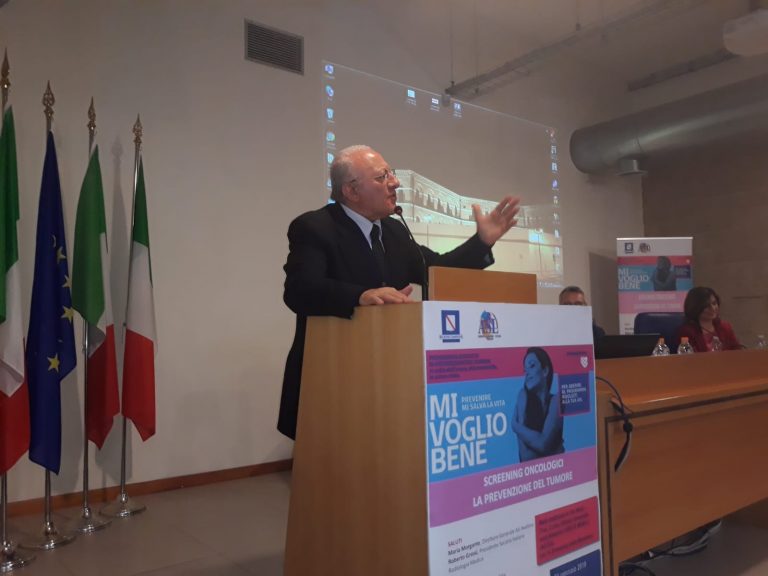 VIDEO/ L’ironia di De Luca su Salvini: “Metterò una giacca leopardata così ‘o famo strano”