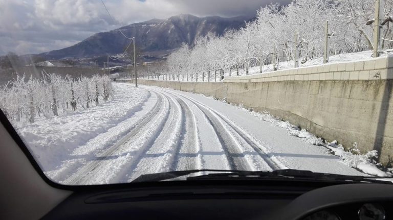 VIDEO/ Emergenza neve e gelo, primi fiocchi su Ofantina e in Alta Irpinia