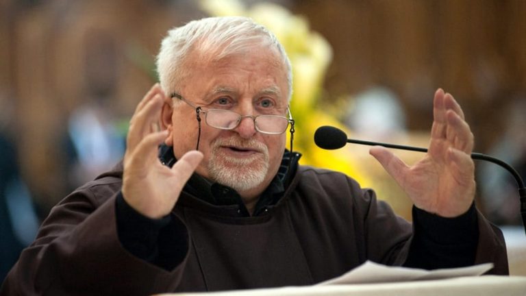 Serino e l’Irpinia piangono padre Luciano, uno dei fondatori del festival del cinema dei ragazzi di Giffoni