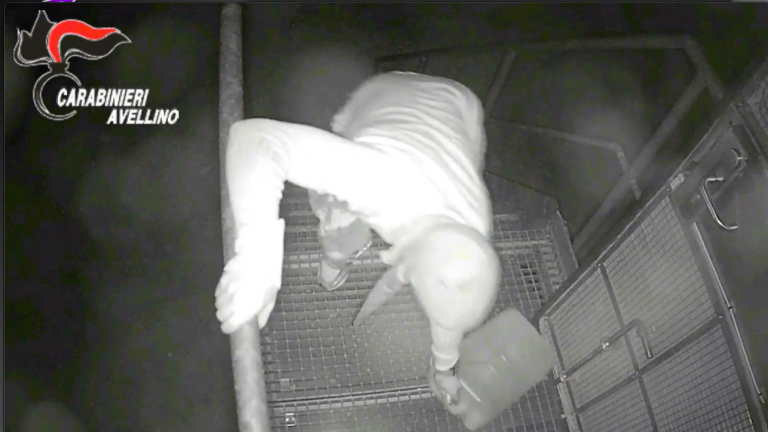 VIDEO/ Torna l’ombra del racket sull’Alta Irpinia: nuovamente in manette i 4 incendiari delle pale eoliche