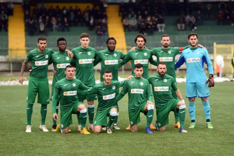 Calcio Avellino, la sosta infinita tra rebus e attesa