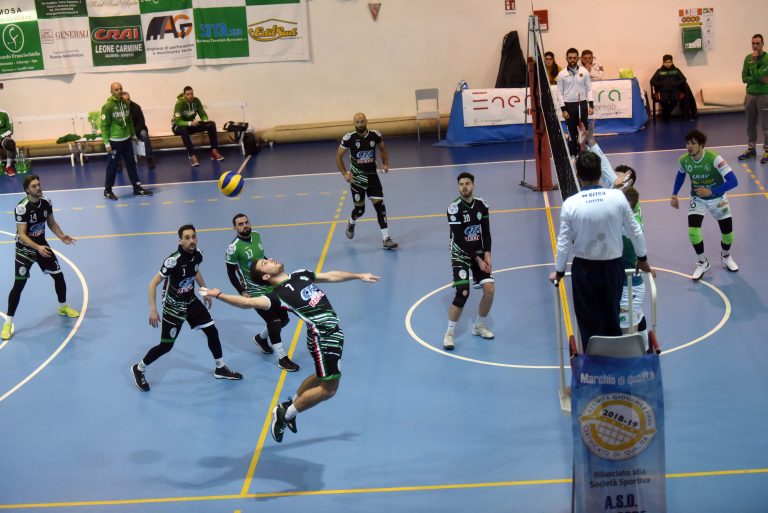 Atripalda Volleyball, solo un punto a Ischia: la salvezza non è più in cassaforte