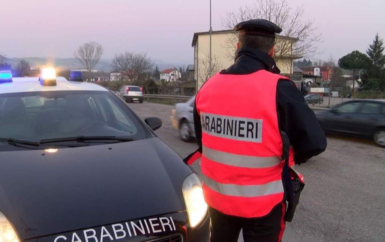 Beccato alla guida dell’auto con patente sospesa: denunciato