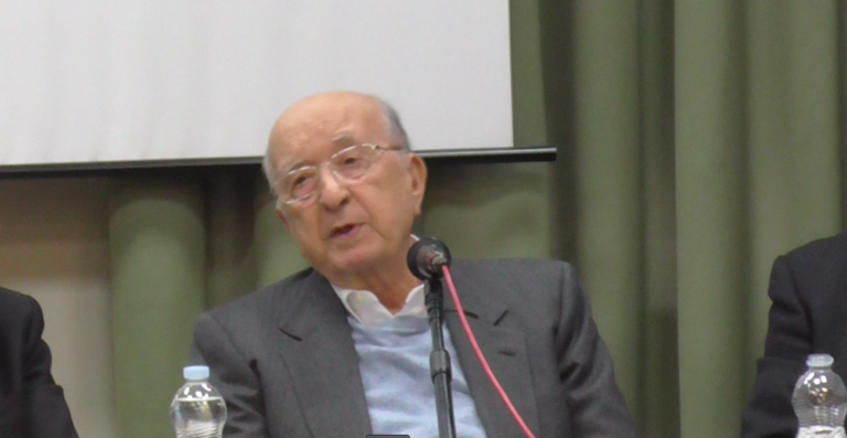 VIDEO/ De Mita si ricandida a 91 anni a Nusco: “Mi impegnerò per le nuove generazioni”