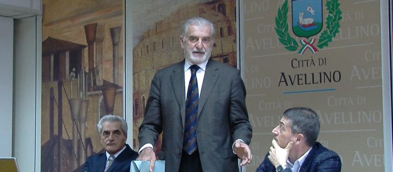 VIDEO/ Smog in città: Priolo chiama, i sindaci rispondono. Ma blocco auto solo ad Avellino