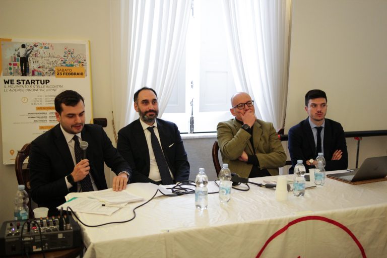 VIDEO-FOTO/ Il M5s incontra le startup irpine: “Insieme facciamo ripartire il lavoro ad Avellino”