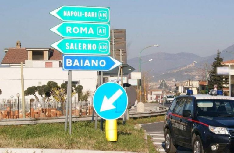 Baiano, raid al cimitero: ladri rubano poratile dagli uffici