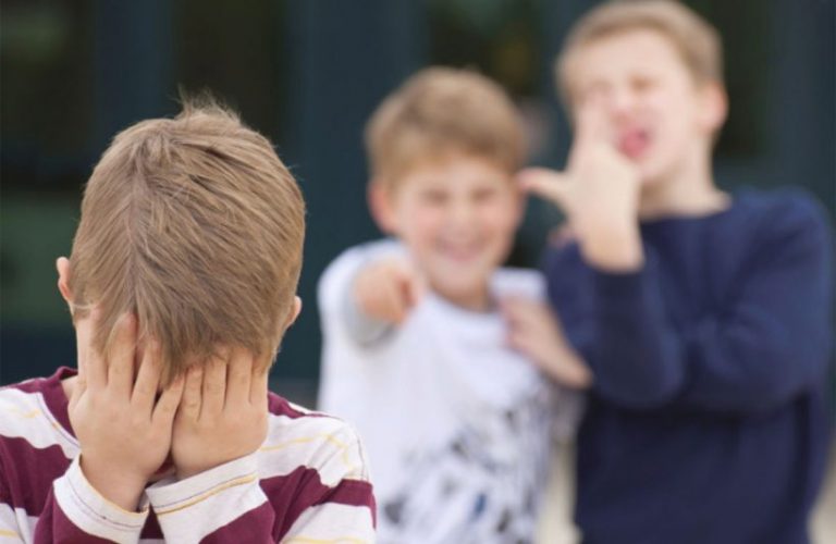 @scuolasenzabulli: la campagna del Corecom Campania fa tappa al Cocchia di Avellino