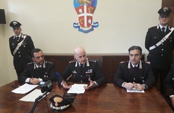 VIDEO/ Banda armata sequestra commerciante per il pizzo, ma lui li denuncia: arrestati