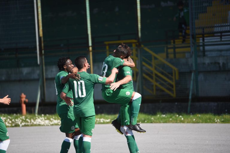 L’Avellino è felice come una Pasqua: campionato riaperto