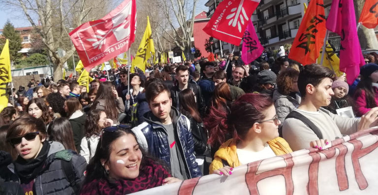 La Primavera è arrivata ad Avellino, studenti in piazza da tutta la Campania contro le Mafie