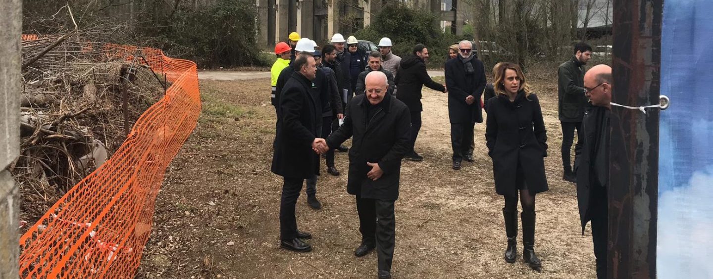 Isochimica, inchiesta sulla visita di De Luca e Priolo. La Procura chiede nuove indagini