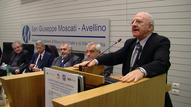 Coronavirus, da De Luca raccomandazioni più che precauzioni. Al Moscati si potranno fare i test