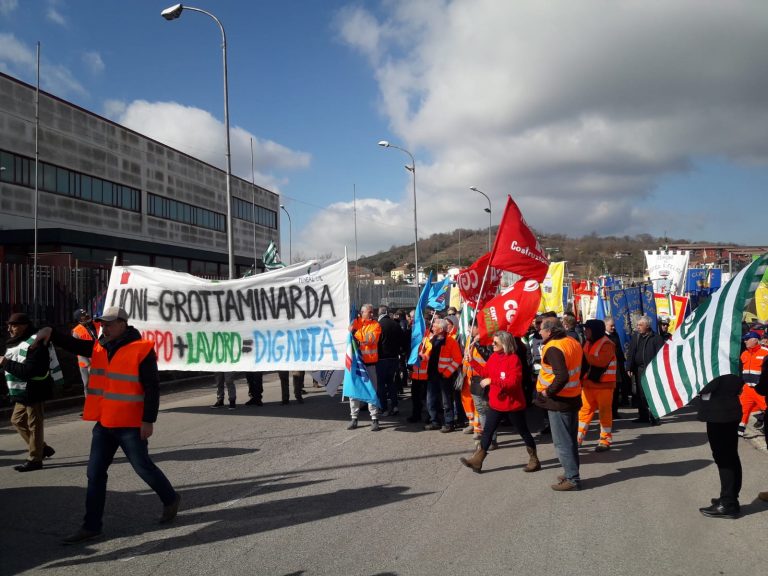 FOTO/ “Ripartano i lavori altrimenti questa terra è senza futuro”, Irpinia unita per la Lioni-Grotta