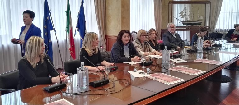 Operate al seno, presentato il progetto sulla cosmesi. D’Amelio: “Sinergia per la salute delle donne”
