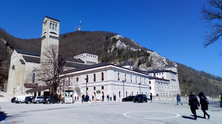 Gli irpini della Capitale a piedi a Montevergine