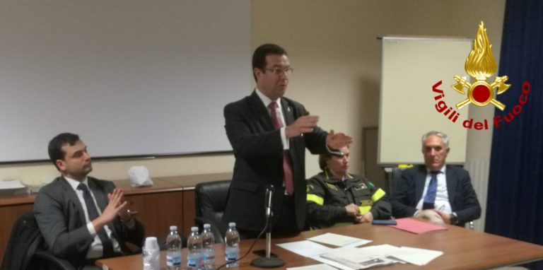 I sottosegretari Candiani e Sibilia in visita al Comando dei Vigili del Fuoco