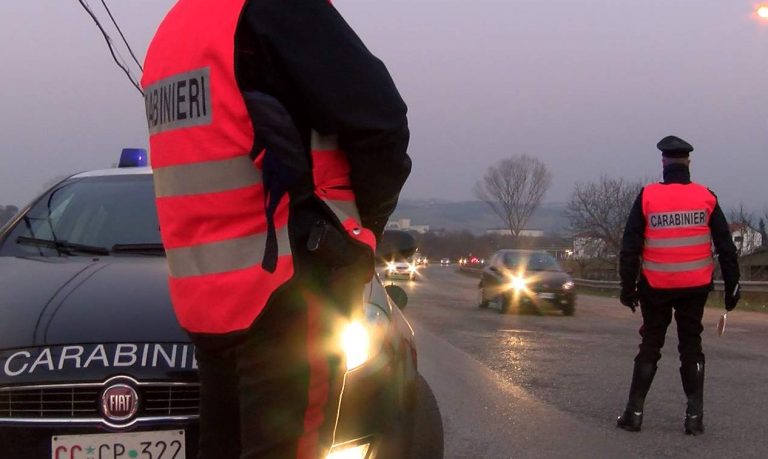 Posto di blocco: “Alt si fermi!”. Ecco le norme e le regole di comportamento