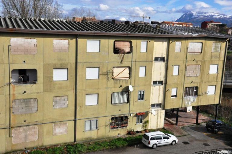 Emergenza casa in città, il Comune acquista palazzo Tulimiero