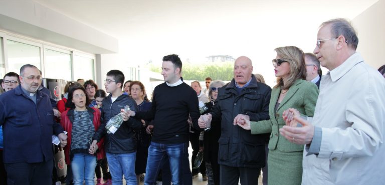 FOTO-VIDEO/ Venerdì Santo nel centro per l’autismo. Don Vitaliano Della Sala: “Sogno vicino”