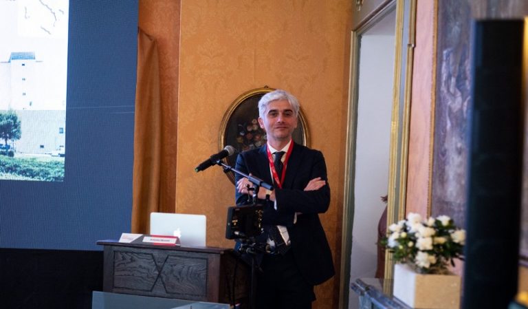 Rinoplastica, alla Clinica “Santa Rita” interventi di chirurgia in diretta