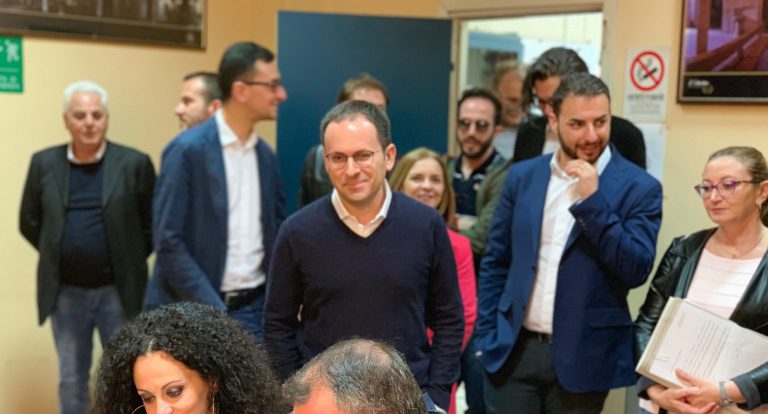 “Chi minaccia le Istituzioni, minaccia l’intera comunità”. Proiettile ad Arvonio, la solidarietà di Cipriano