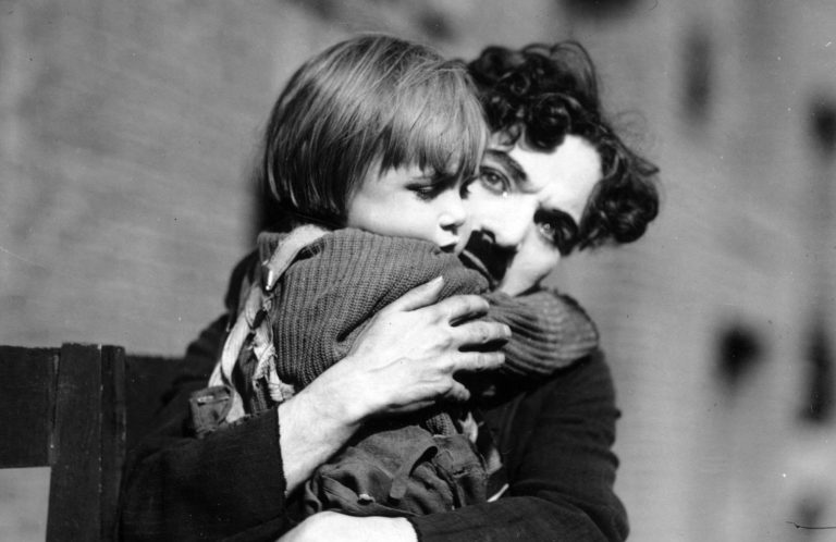 Lo ZiaLidiaSocialClub proietta “il Monello” di Charlie Chaplin: appuntamento al Circolo della Stampa