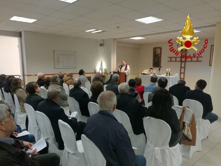 Vigili del Fuoco, celebrato il precetto Pasquale presso il Comando di Avellino
