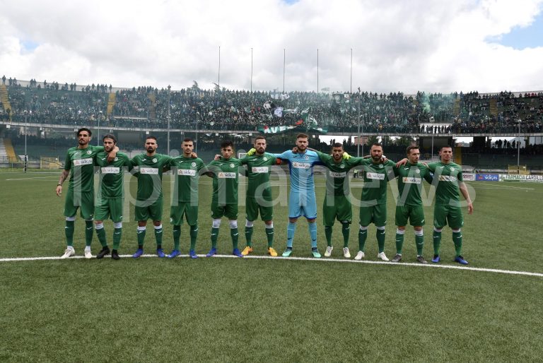Calcio Avellino, rompete le righe tra addii e arrivederci
