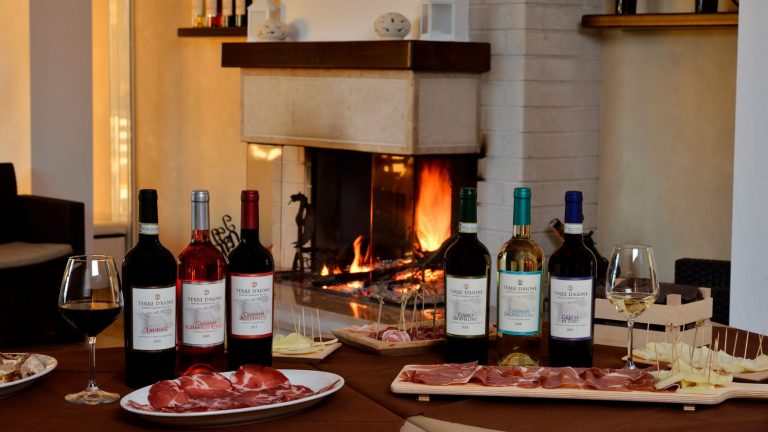 “Cantine Aperte” fa tappa in Irpinia a Tufo, appuntamento domenica 26 maggio