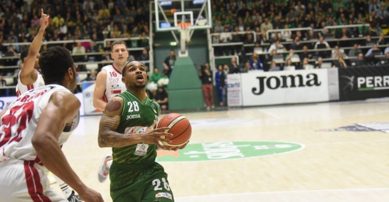 L’Armani pareggia (ancora) la serie: alla Sidigas servirà il blitz a Milano