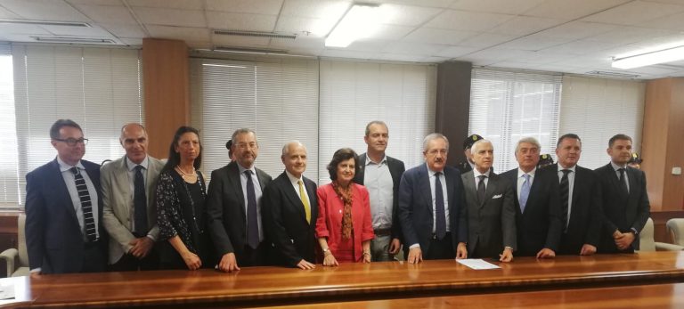 Contrasto agli illeciti ambientali, accordo tra le Procure e le Province campane