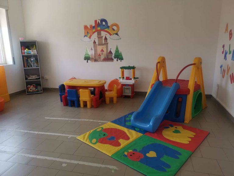 De Luca riapre in Campania asili e nidi