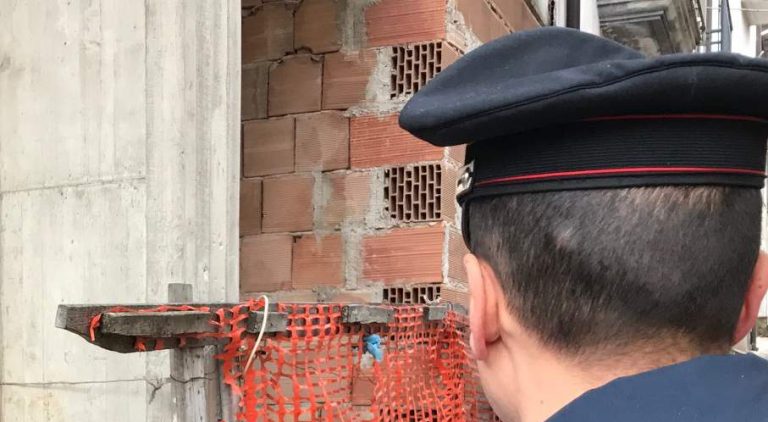 Incidente in cantiere a Montoro, l’operaio 56enne non ce l’ha fatta